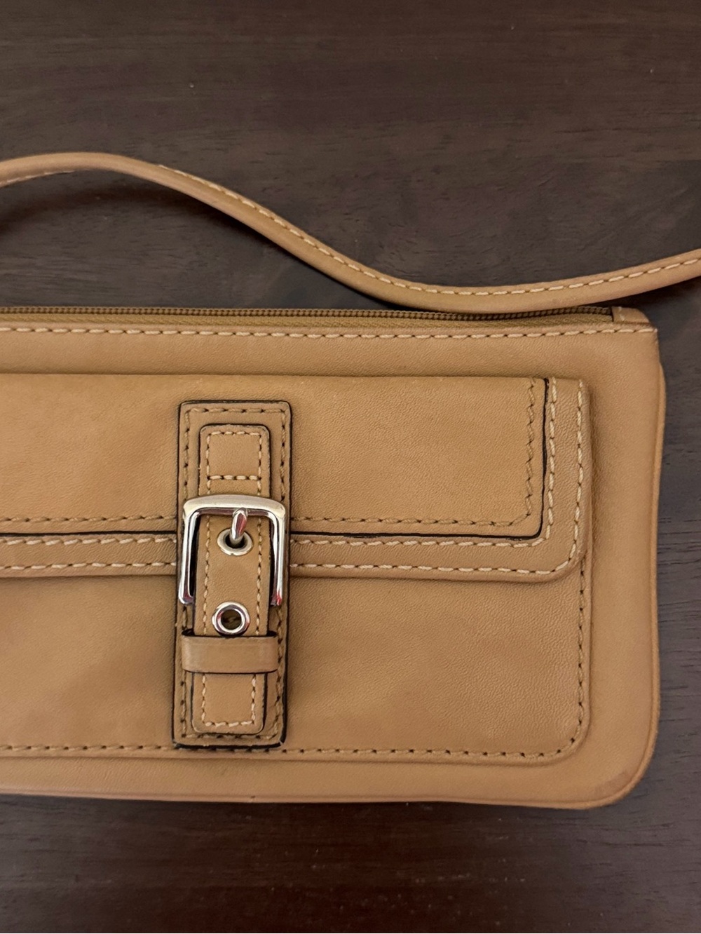 Coach Vintage SoHo Beige Leather Wristlet Clutch with Buckle Accent EUC